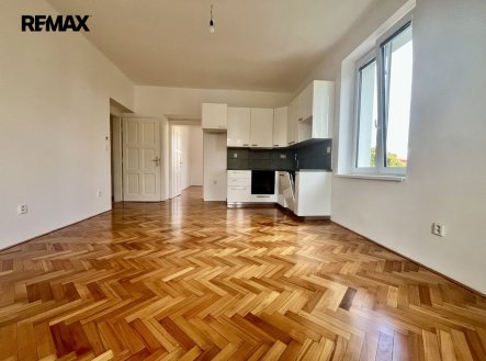 Pronájem bytu, 3+kk, 96 m²