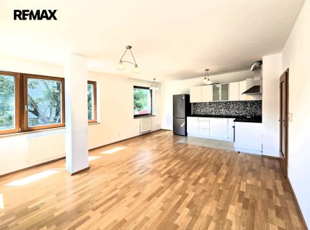 Pronájem bytu, 3+kk, 68 m²