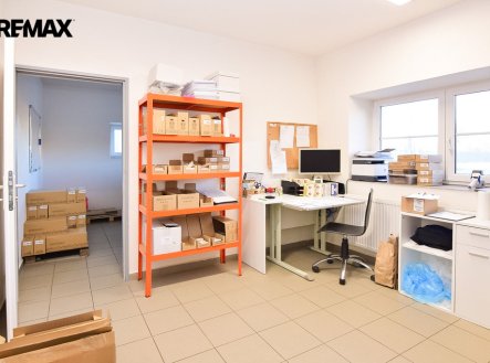 Pronájem výrobní prostory, 434 m²