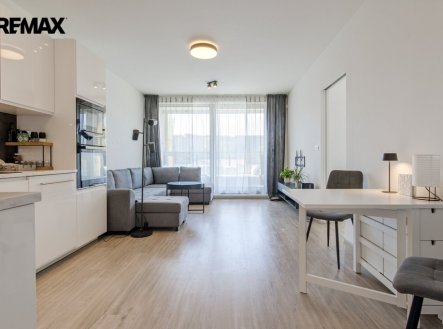 Pronájem bytu, 2+kk, 56 m²