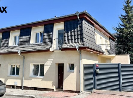 Pronájem bytu, 1+kk, 38 m²
