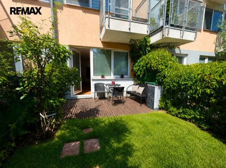Pronájem bytu, 1+kk, 35 m²