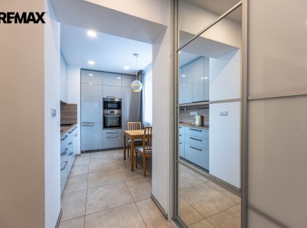 Pronájem bytu, 2+1, 53 m²