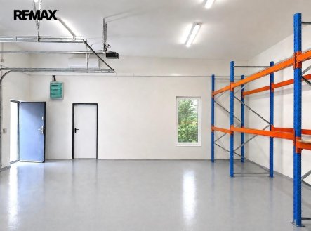Pronájem skladu, 82 m²