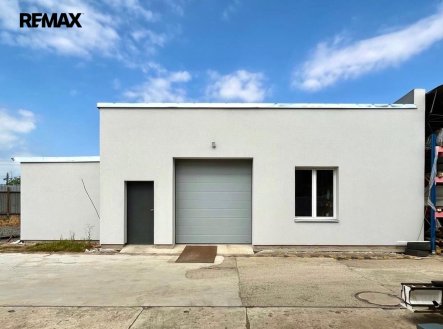 Pronájem skladu, 82 m²