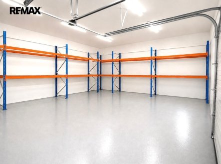Pronájem skladu, 82 m²
