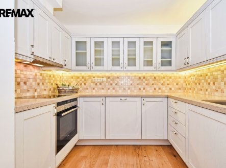 Pronájem bytu, 3+kk, 91 m²