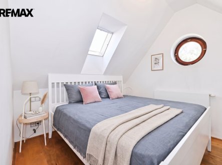 Pronájem bytu, 3+kk, 91 m²