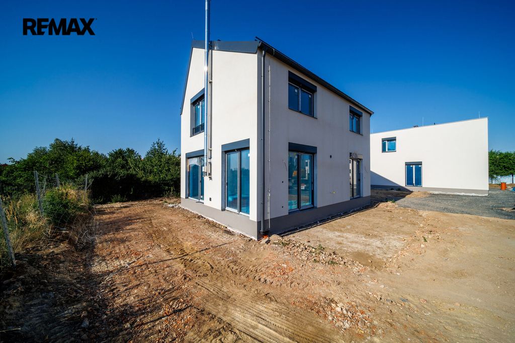 516a7100-hdr.jpg
