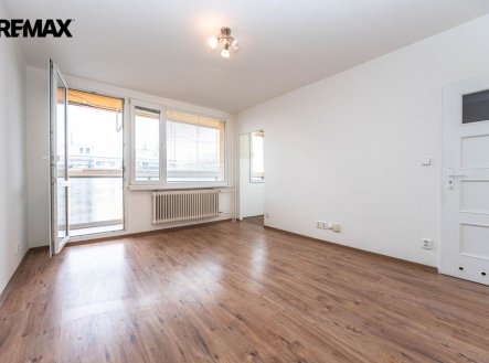 Pronájem bytu, 1+kk, 32 m²