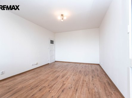 Pronájem bytu, 1+kk, 32 m²