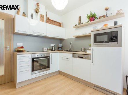 Pronájem bytu, 1+kk, 33 m²