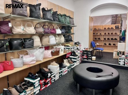 Pronájem obchodní prostory, 61 m²