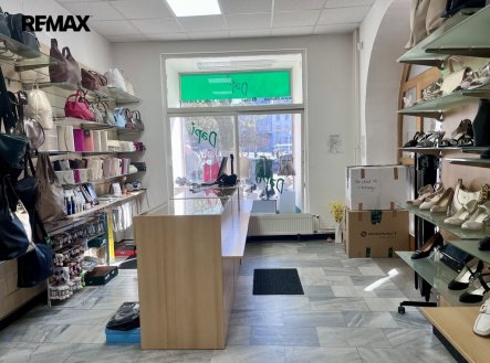 Pronájem obchodní prostory, 61 m²