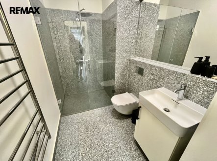 Pronájem bytu, 1+kk, 30 m²
