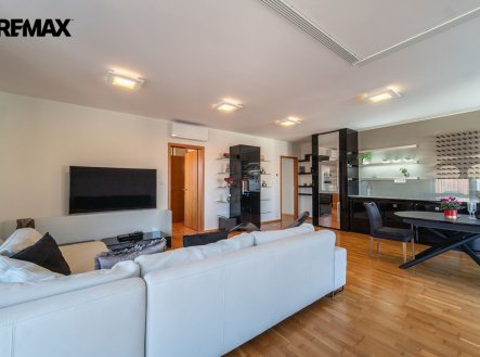 Pronájem bytu, 2+kk, 180 m²