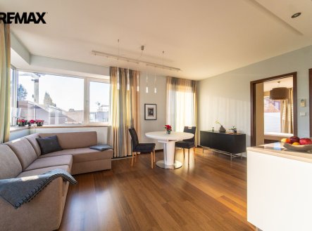 Pronájem bytu, 2+kk, 150 m²