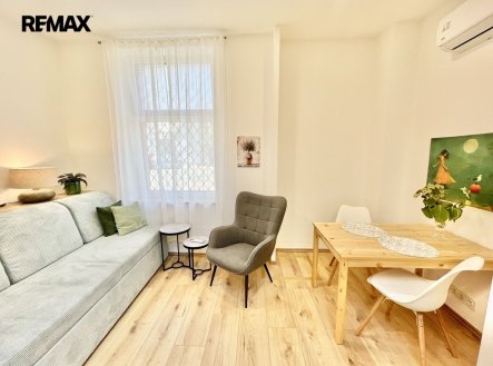 Pronájem obchodní prostory, 27 m²