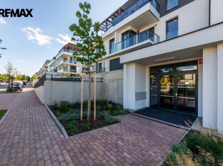 Pronájem bytu, 3+kk, 95 m²