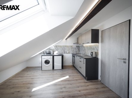 Pronájem bytu, 2+kk, 31 m² obrázek