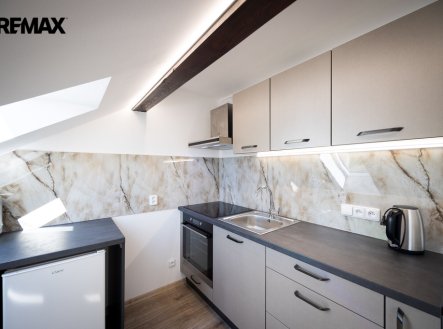 Pronájem bytu, 2+kk, 31 m²
