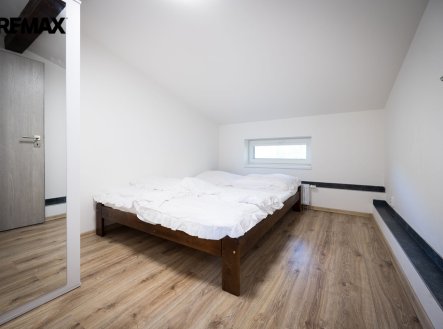 Pronájem bytu, 2+kk, 31 m²