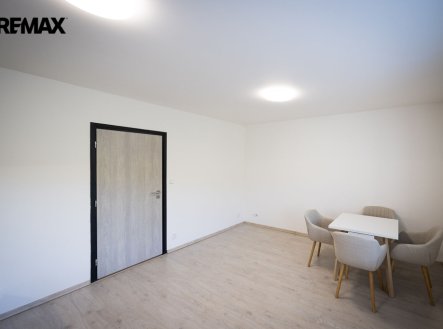 Pronájem bytu, 2+kk, 39 m²
