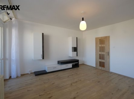 Pronájem bytu, 1+kk, 36 m²