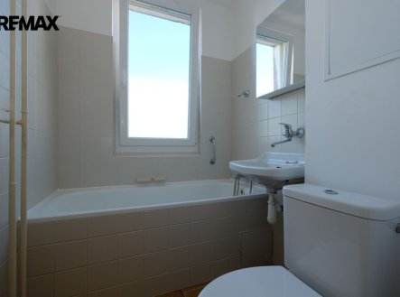 Pronájem bytu, 1+kk, 36 m²
