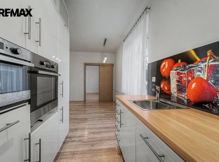 Pronájem bytu, 4+kk, 83 m²