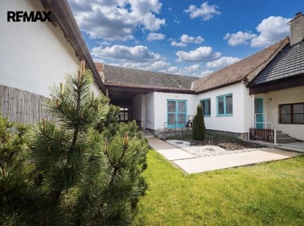 Pronájem bytu, 3+kk, 77 m²