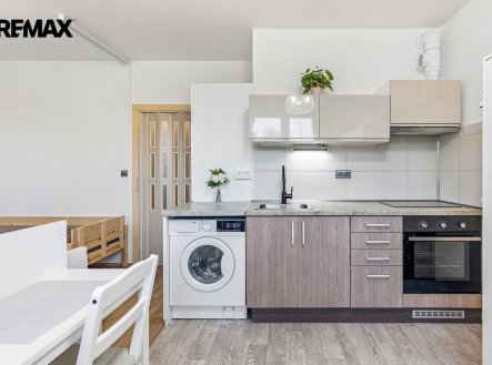 Pronájem bytu, 1+kk, 1 264 m²