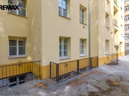 Prodej kanceláře, 77 m²