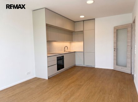Pronájem bytu, 2+kk, 45 m²