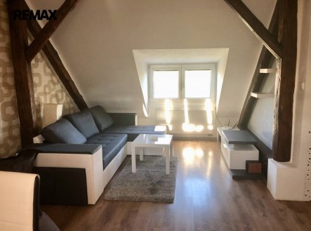 Pronájem bytu, 1+kk, 40 m²