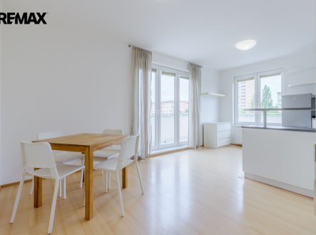 mikanova-6.jpg | Pronájem bytu, 2+kk, 63 m²