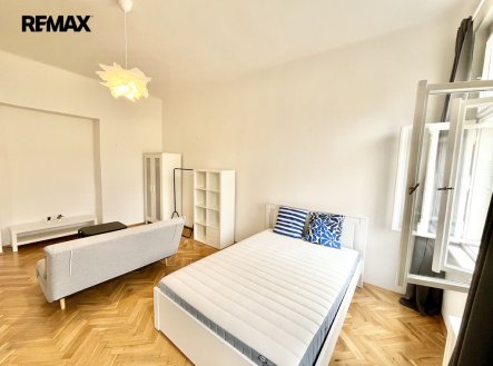 Pronájem bytu, 1+1, 50 m²