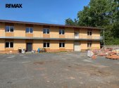 Pronájem obchodní prostory, 744 m²