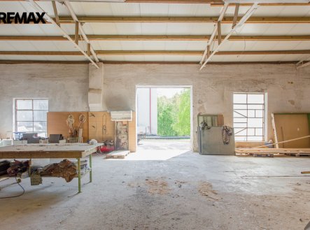 Pronájem výrobní prostory, 300 m²