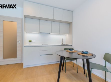 Pronájem bytu, 1+kk, 30 m²