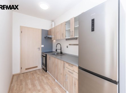 Pronájem bytu, 1+kk, 37 m²