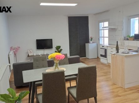 Pronájem bytu, 3+kk, 69 m²