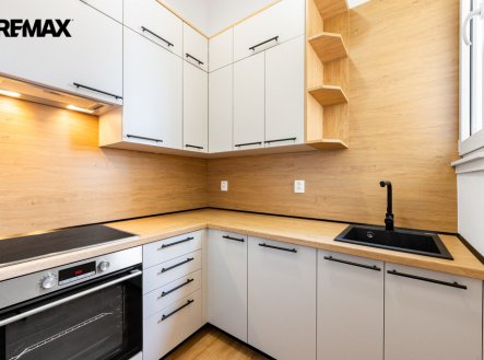 Prodej bytu, 2+1, 60 m²