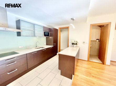 Pronájem domu/vily, 98 m²