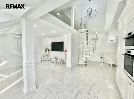 Pronájem bytu, 2+kk, 97 m²