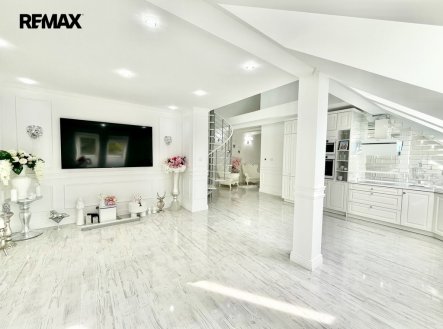 Pronájem bytu, 2+kk, 97 m²