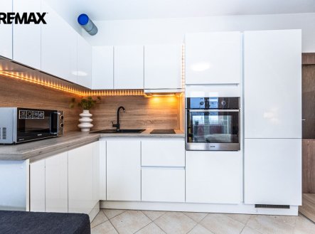 Pronájem bytu, 1+kk, 33 m²