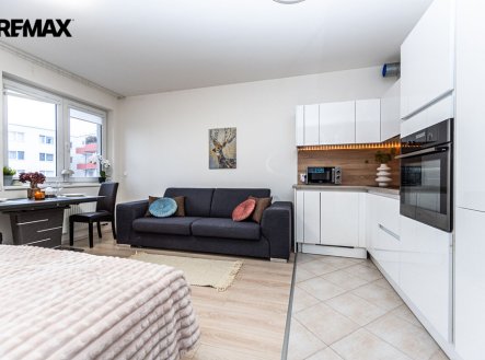 Pronájem bytu, 1+kk, 33 m²