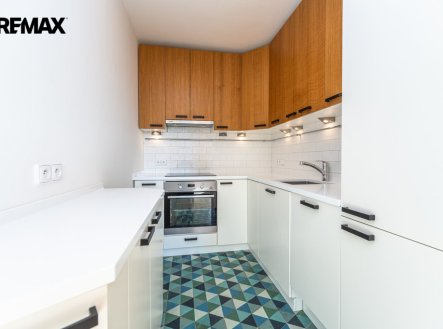 Pronájem bytu, 2+kk, 43 m²