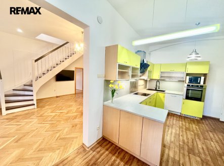 Pronájem bytu, 5+1, 127 m²